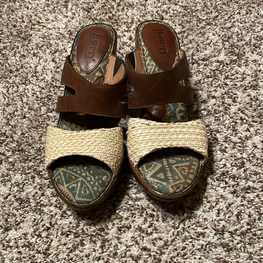 Born women’s sandals size 8